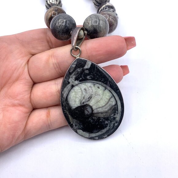 Charles Albert Vintage Orthoceras Fossil Pendant Black & Gray 925 Silver Beaded - Picture 2 of 8